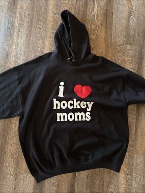 I ❤️ hockey moms hoodie